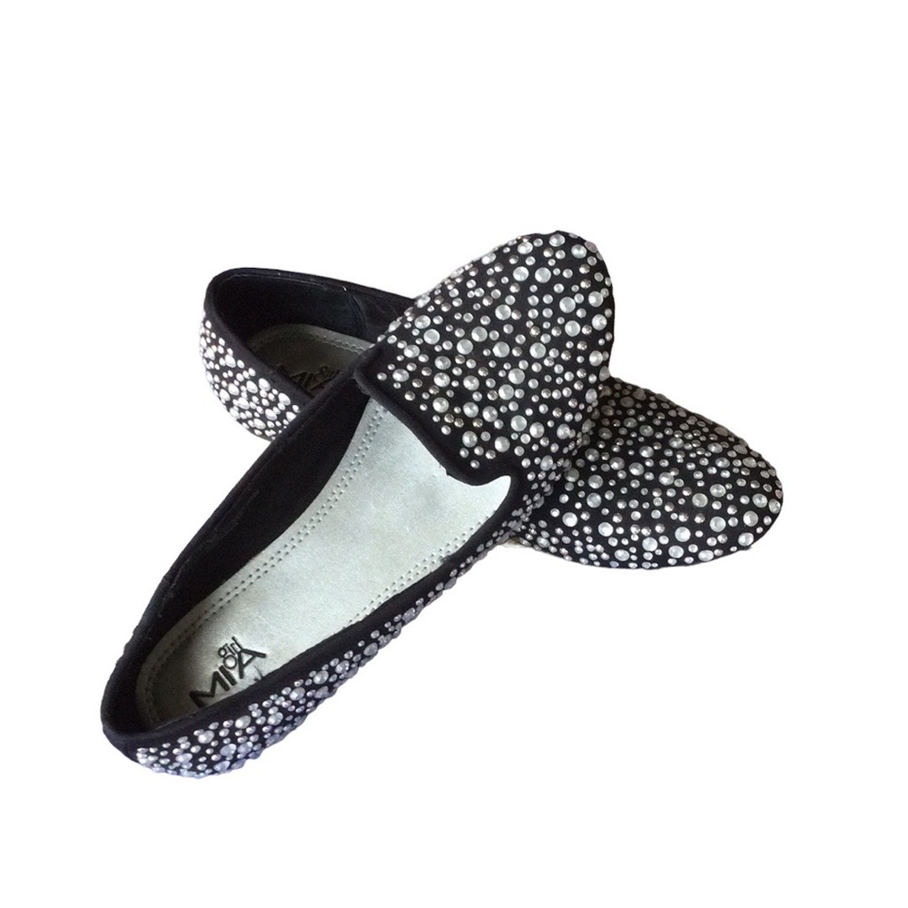MIA girl BEVERLY SHOES STUDDED EUC size 8 Flats